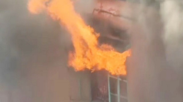 চট্টগ্রামে কম্বলের গোডাউনে ভয়াবহ আগুন — ৩ ঘণ্টা পরে নিয়ন্ত্রণে